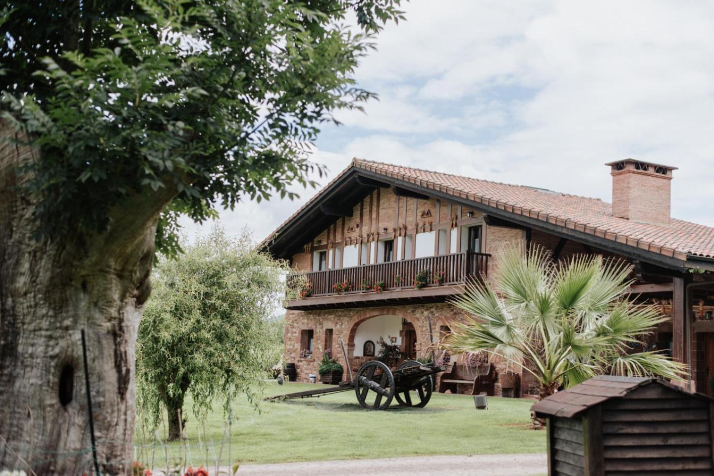 Lezamakoetxe Guest House Sopuerta Exterior photo