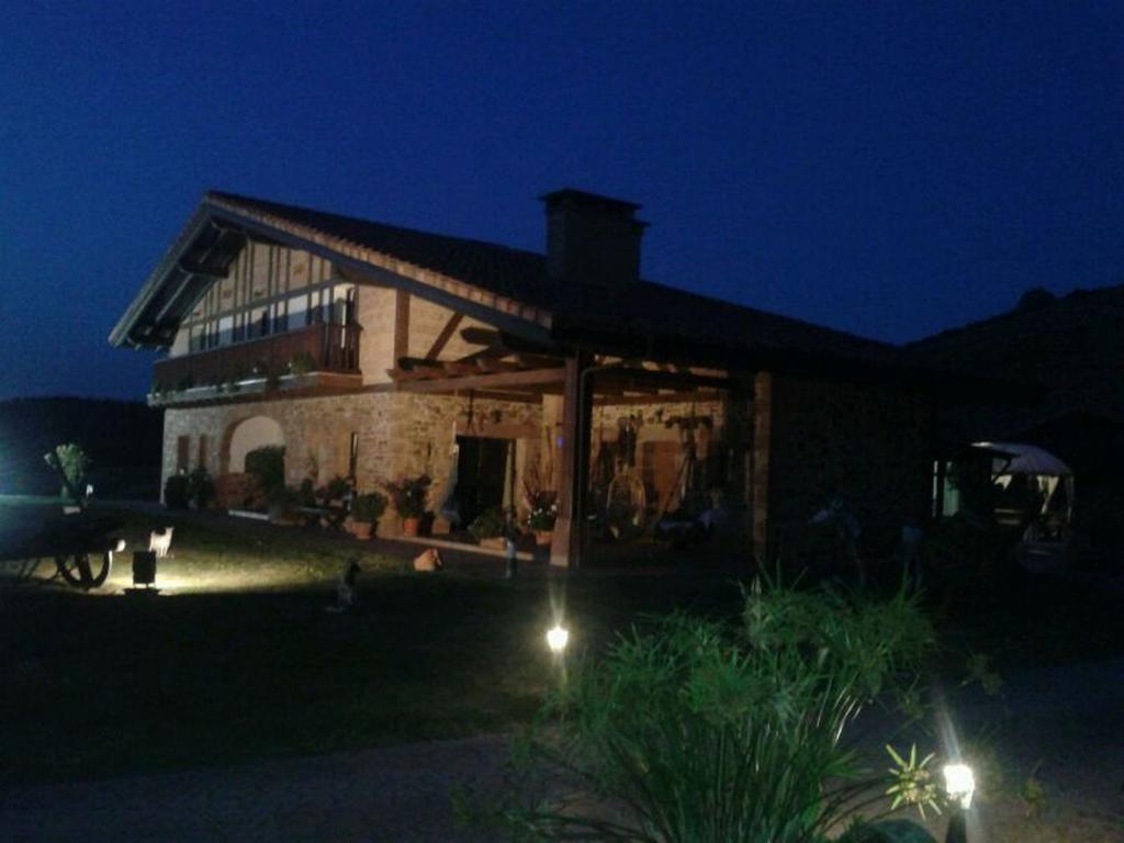 Lezamakoetxe Guest House Sopuerta Exterior photo