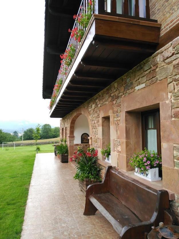 Lezamakoetxe Guest House Sopuerta Exterior photo